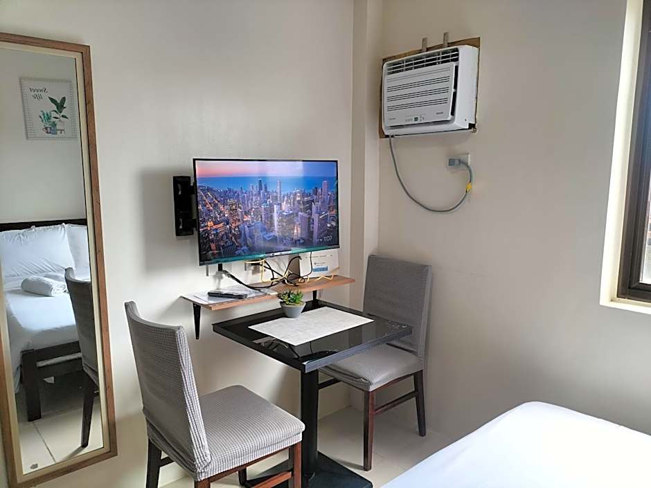 Cozy35 The Persimmon Studio, Near Airport, SM, Ayala, Cebu Business Park, Cebu IT Park