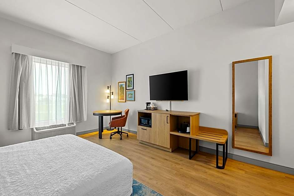 Hampton Inn & Suites by Hilton Swansboro Near Camp Lejeune