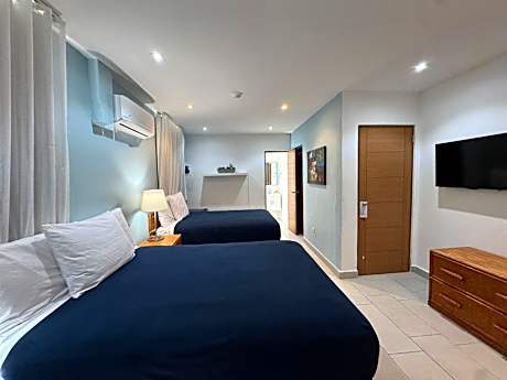 Standard Room, Two Double Beds