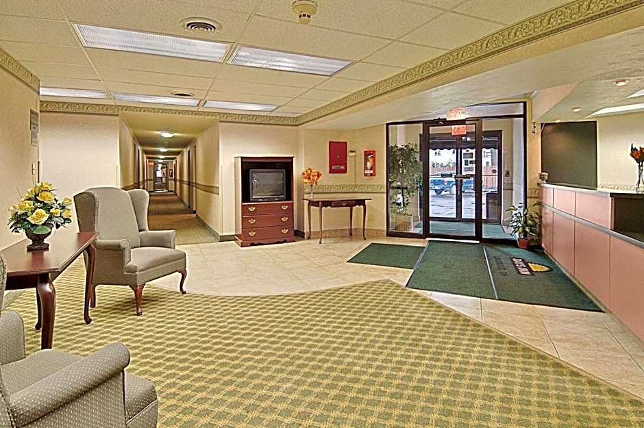 Days Inn by Wyndham Cleveland Lakewood