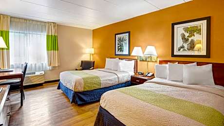1 Full Bed | Non-Smoking