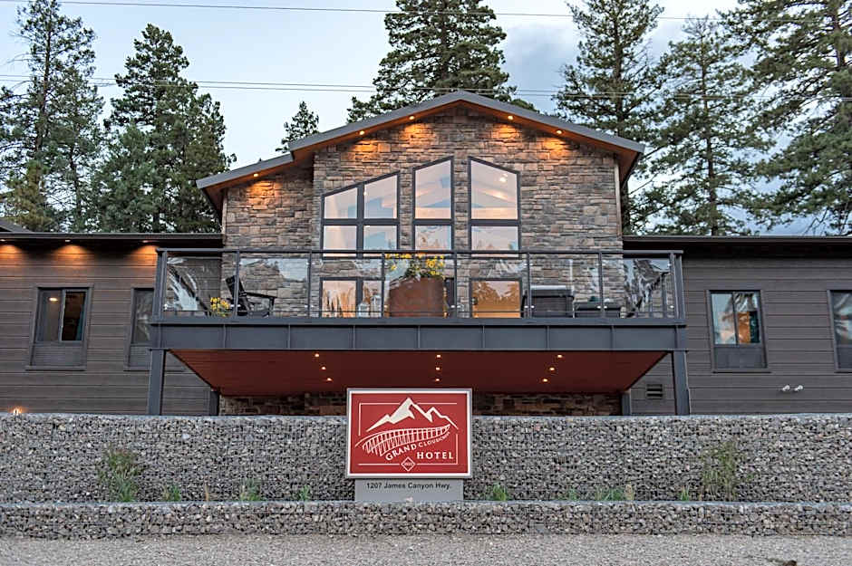 Grand Cloudcroft Hotel