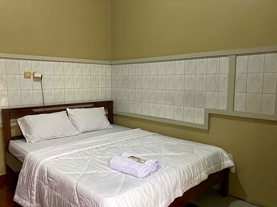 Flamboyan Homestay 1 Dieng Syariah RedPartner