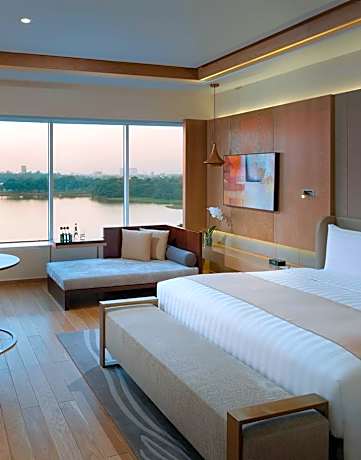 Premium Room with Lake View