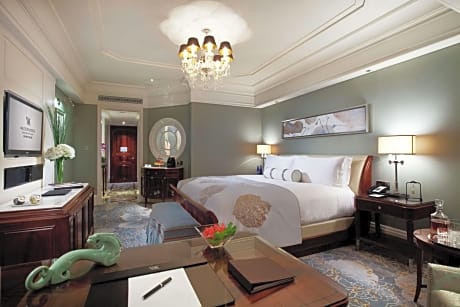 King Luxury Suite