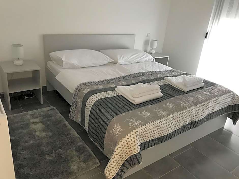 Filipovic rent a car & apartments