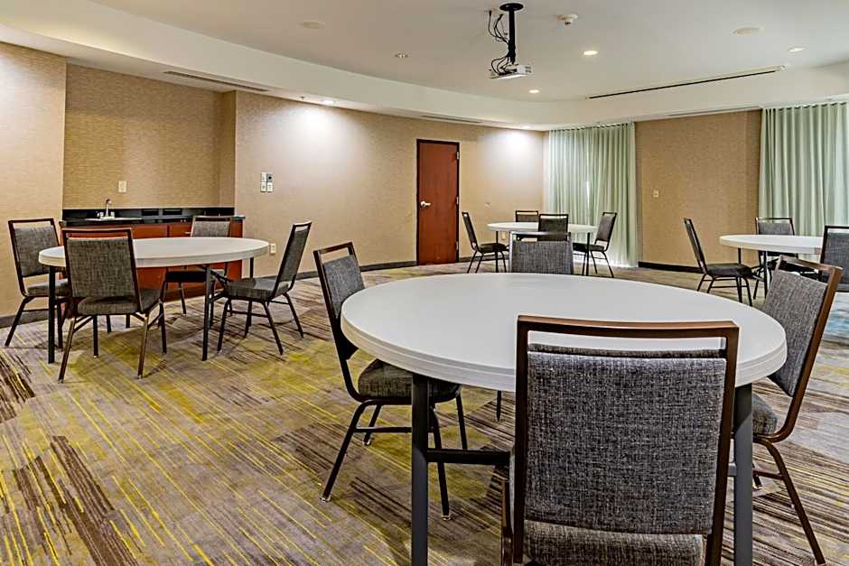 Courtyard by Marriott Brunswick