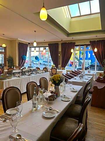 Alcock & Brown Hotel