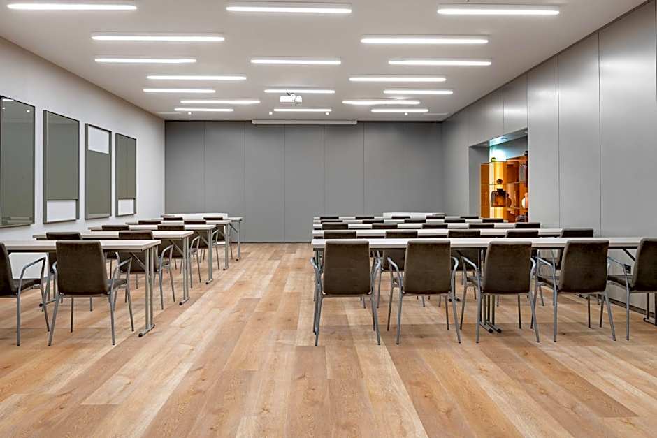 AC Hotel Oviedo Forum