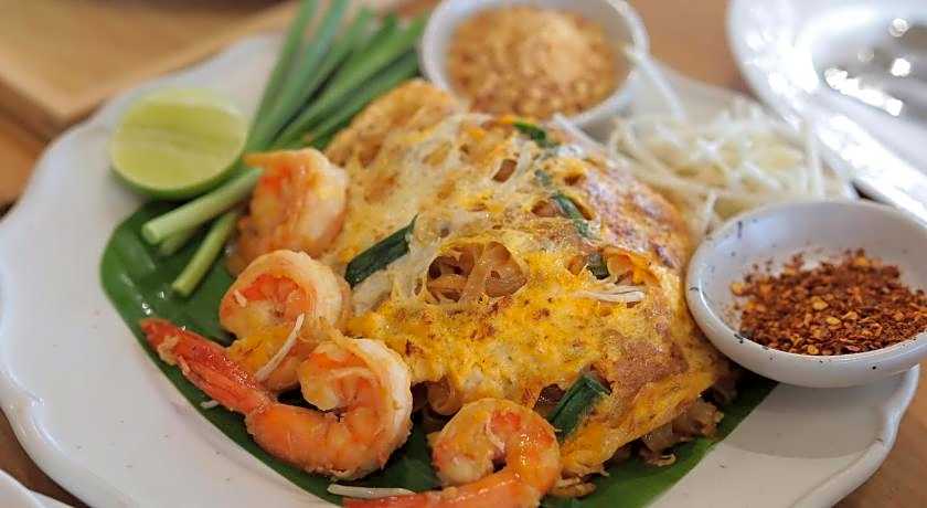 Tonsai Tropical Phi Phi Island