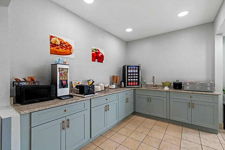 Quality Inn & Suites Biloxi - Ocean Springs