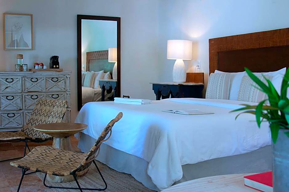 Ser Casasandra Boutique Hotel                                                                    