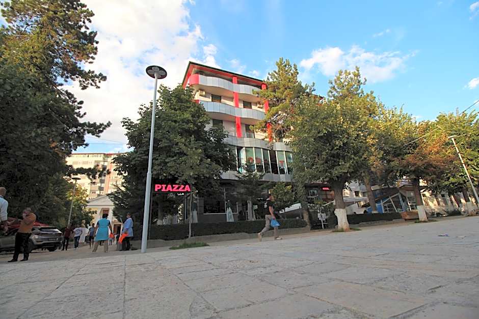 Hotel Piazza
