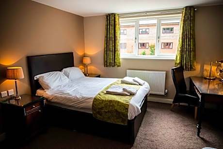 Twin Room with Private Bathroom