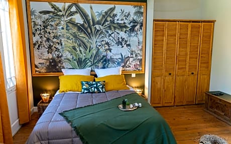 Double Room with Private Bathroom