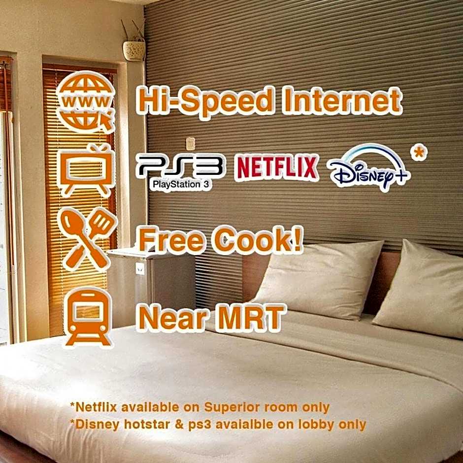 Flat06. Minimalist Residence