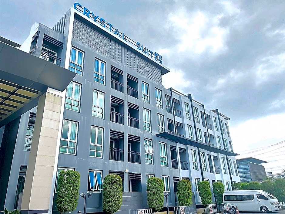 Crystal Suites Suvarnbhumi Airport