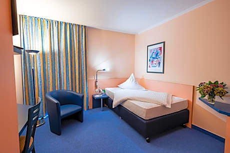 Single Room - Non-Smoking