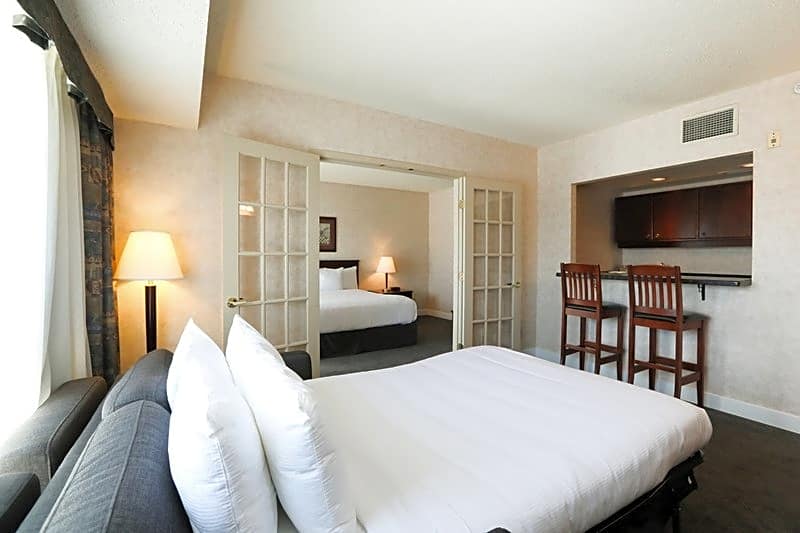 Atrium Hotel Vancouver