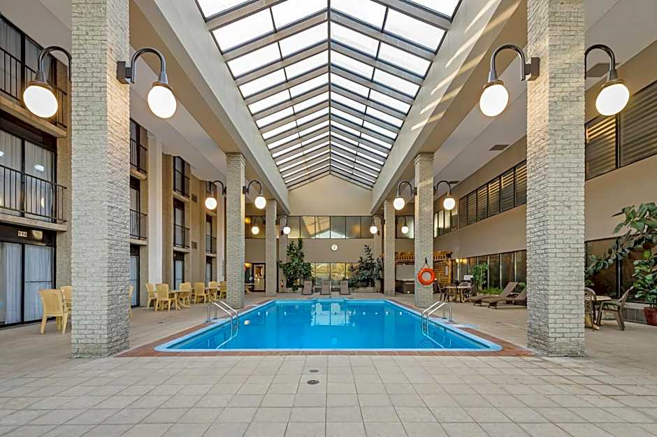 Best Western Plus Hotel Universel Drummondville