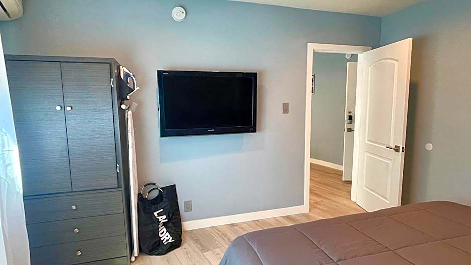 Quintessence ApartHotel