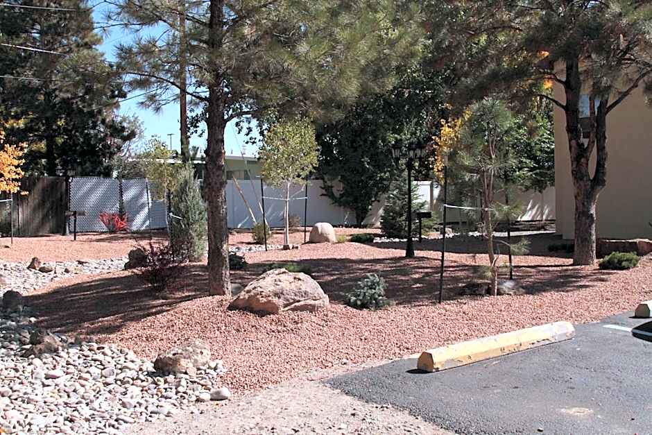 Super 8 by Wyndham Montrose