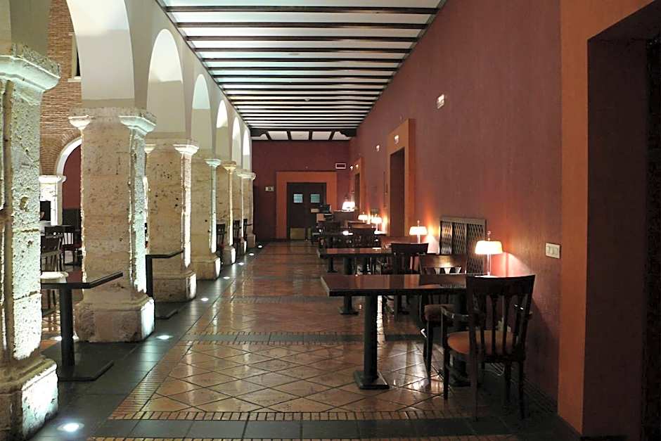 AC Hotel by Marriott Palacio de Santa Ana