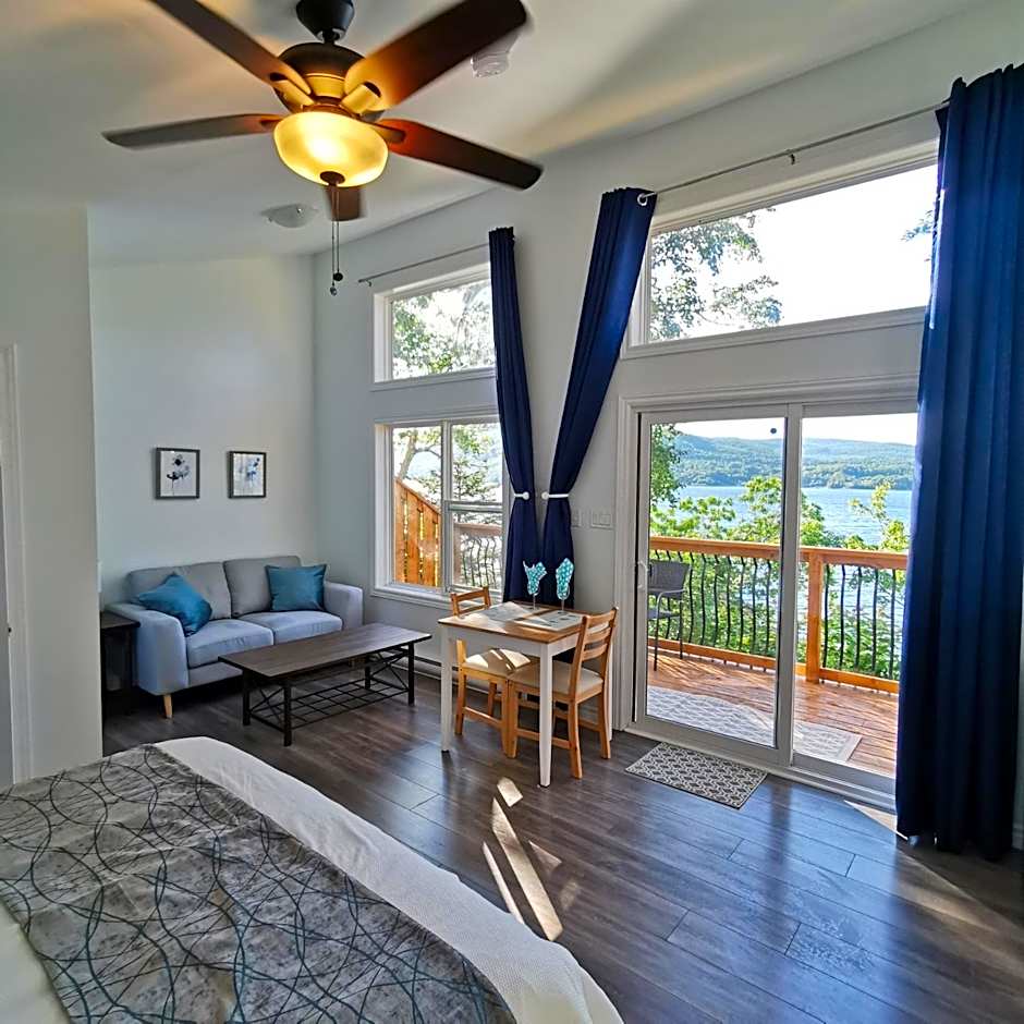 Knotty Pine Ocean Front Suite - Adults Only