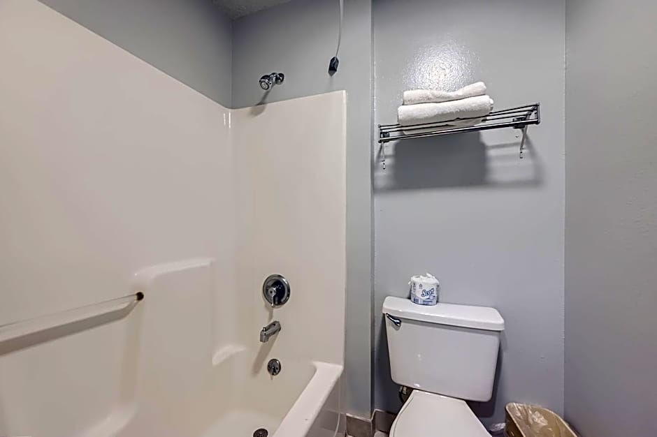 Travelodge by Wyndham Longmont