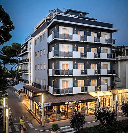 Hotel Mocambo Riccione CENTRALISSIMO AL MARE