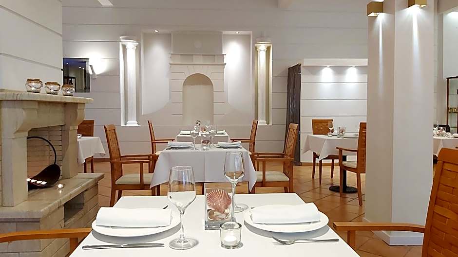 Akrogiali Exclusive Hotel (Adults Only)