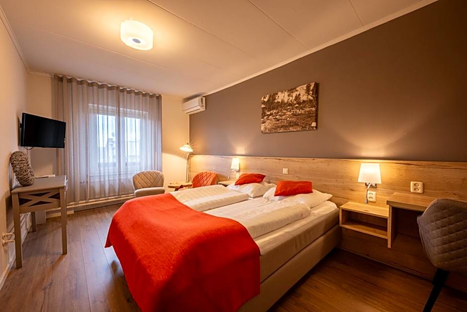 Photo 1 of 26 of Double Room