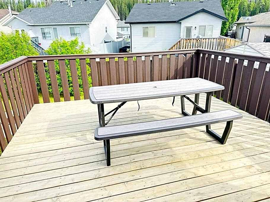 Comfortable 6 bedrooms house