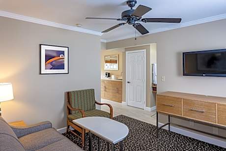 King Suite with Sofa Bed and Jacuzzi