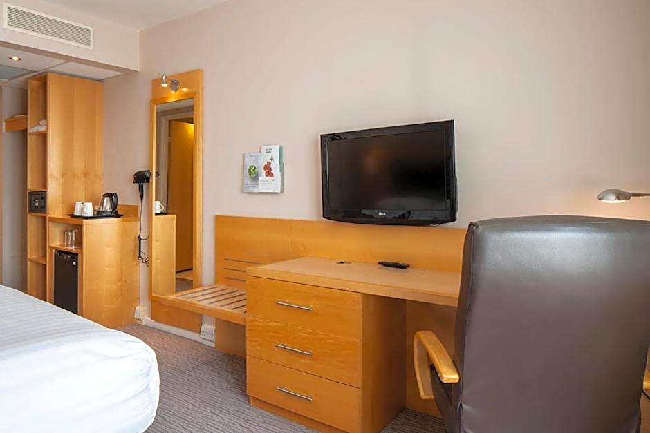Holiday Inn London Brentford Lock By IHG