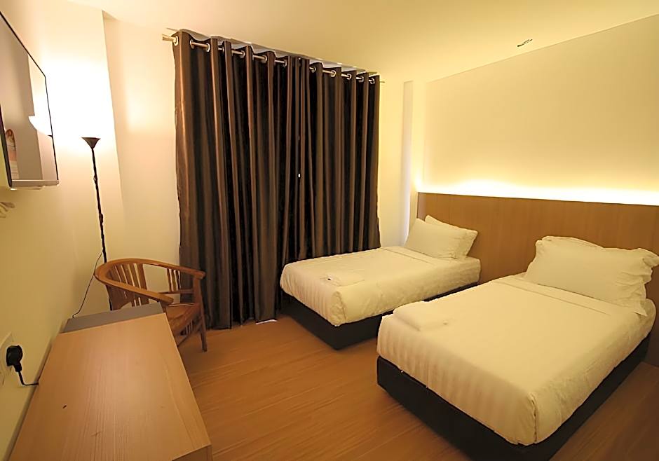 Place2stay @ Rh Plaza Hotel