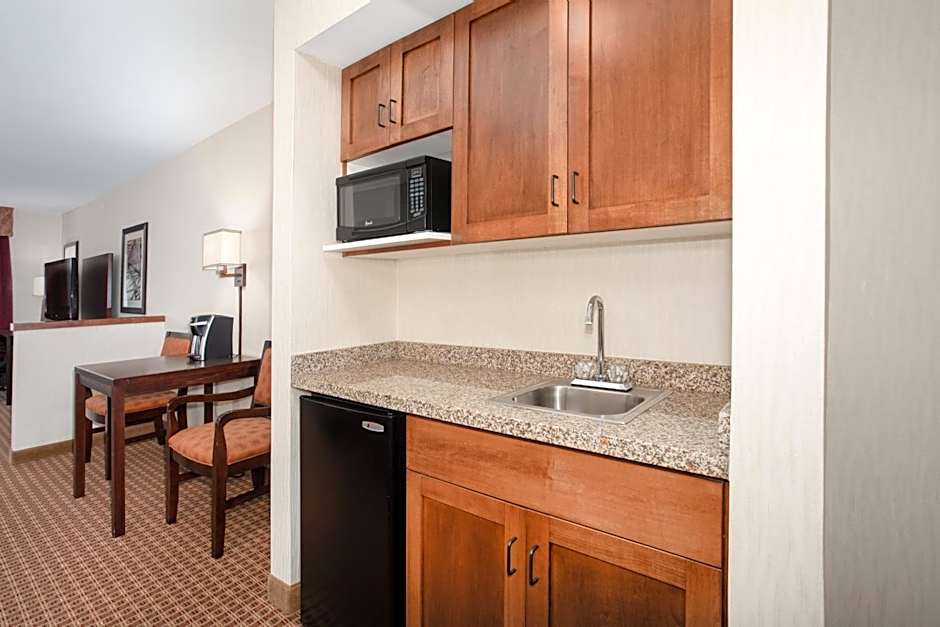 Holiday Inn Express Hotel & Suites Gillette By IHG