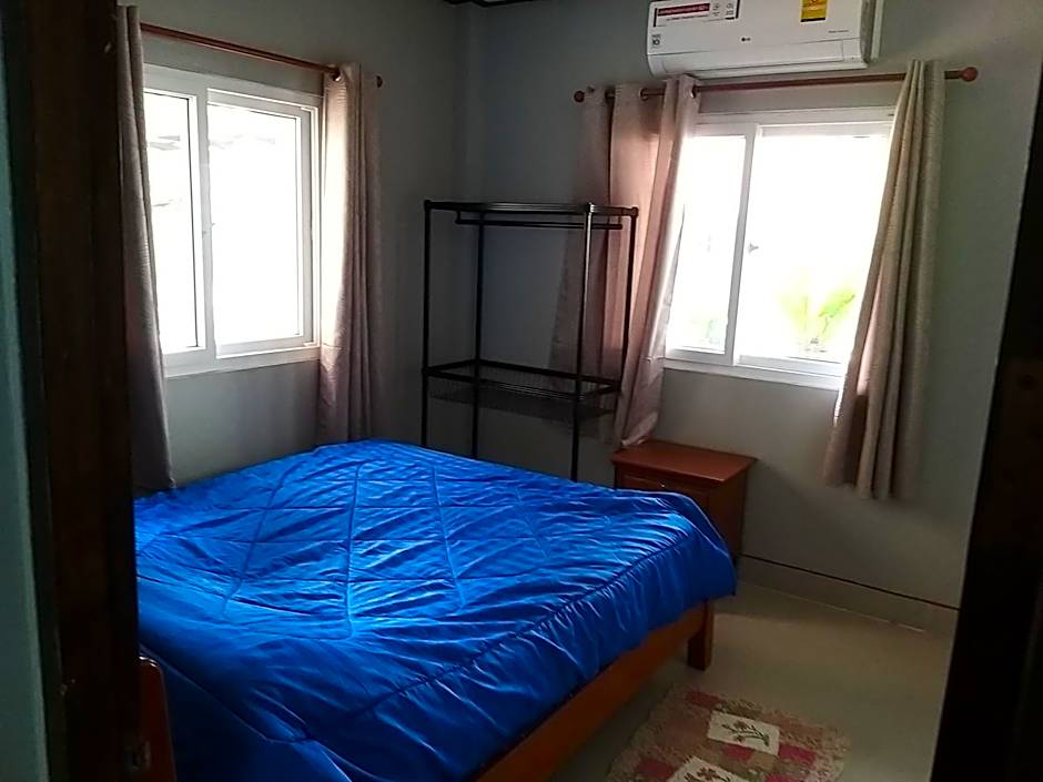 บ้านทะเลอิ่มเอม Bann Talay Im eimm