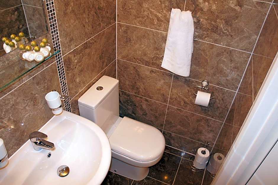 Sapphire Hotel London