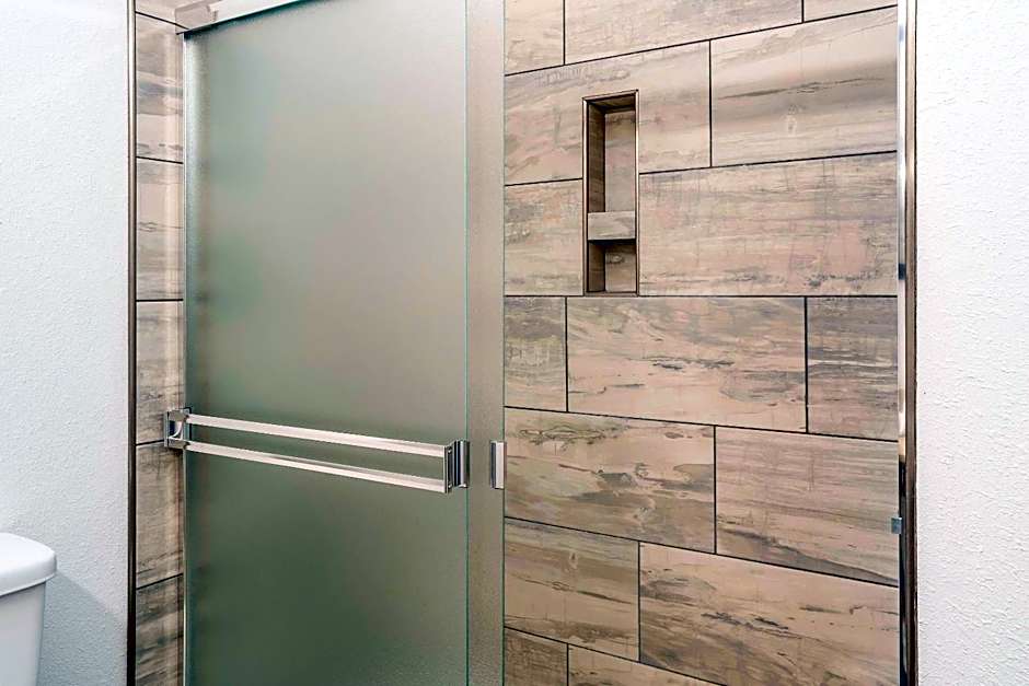 Riverview Inn & Suites, an Ascend Collection Hotel