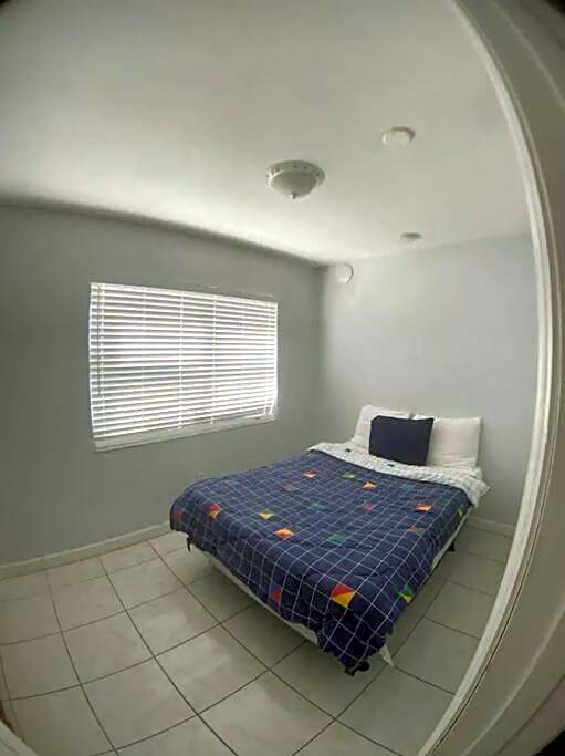 Private Two-Bedroom 5 -Directly across from Beach