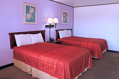 Double Room with Two Double Beds - Non-Smoking