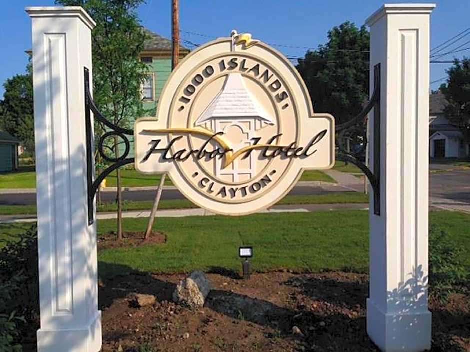 1000 Islands Harbor Hotel