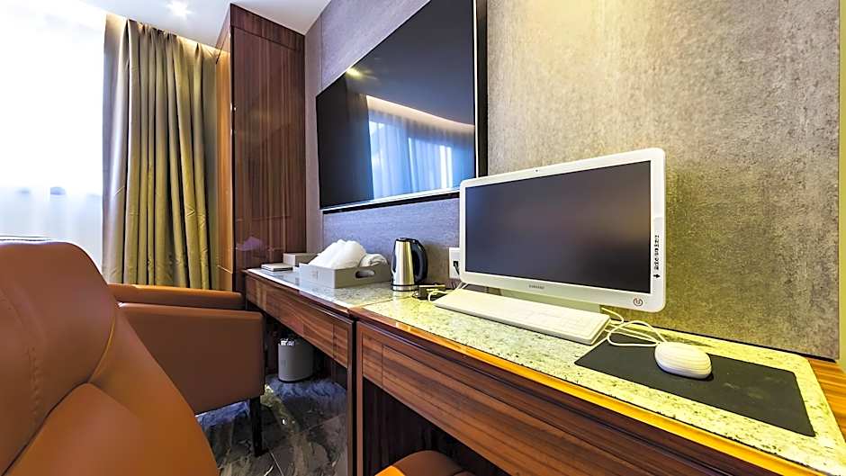 Guri Galmae Indi Present Hotel