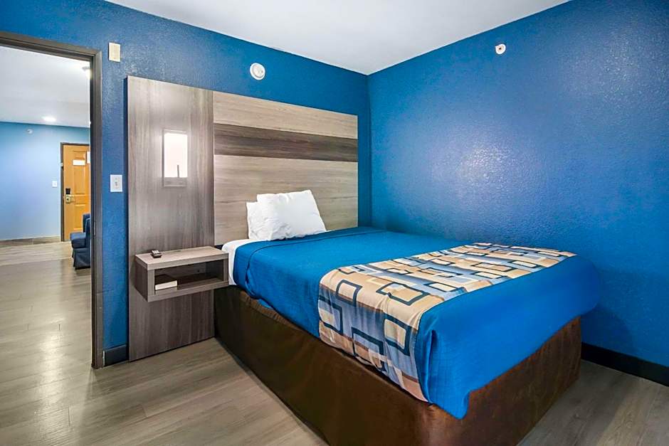 Rodeway Inn Carrollton I-35E