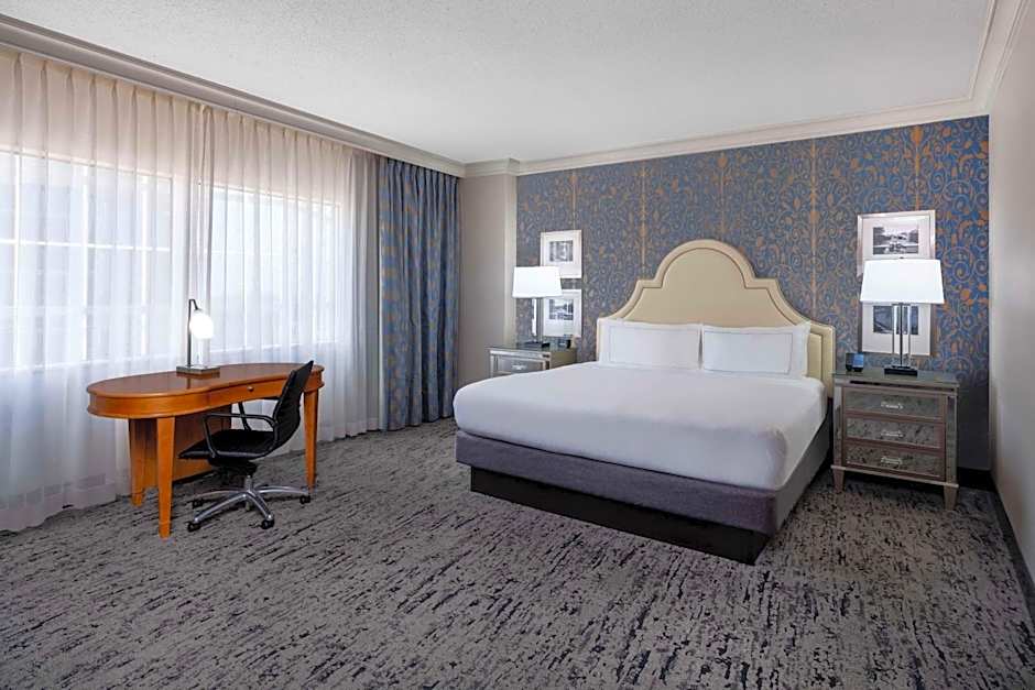 Hilton Dallas Lincoln Centre