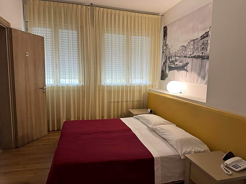 Hotel Angi