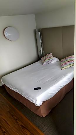 Standard Double Room with One Single Bed - Up to Ten Years