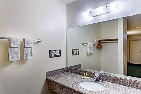 King Room - Disability Access/Non-Smoking