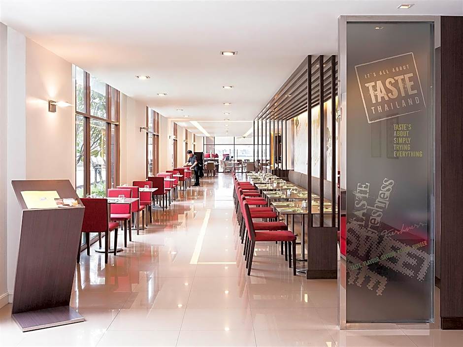 Ibis Bangkok Riverside